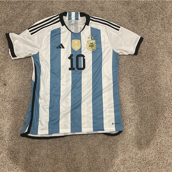 Lionel Messi Argentina National Team adidas 2022 Winners Home Replica Jersey - Picture 7 of 7